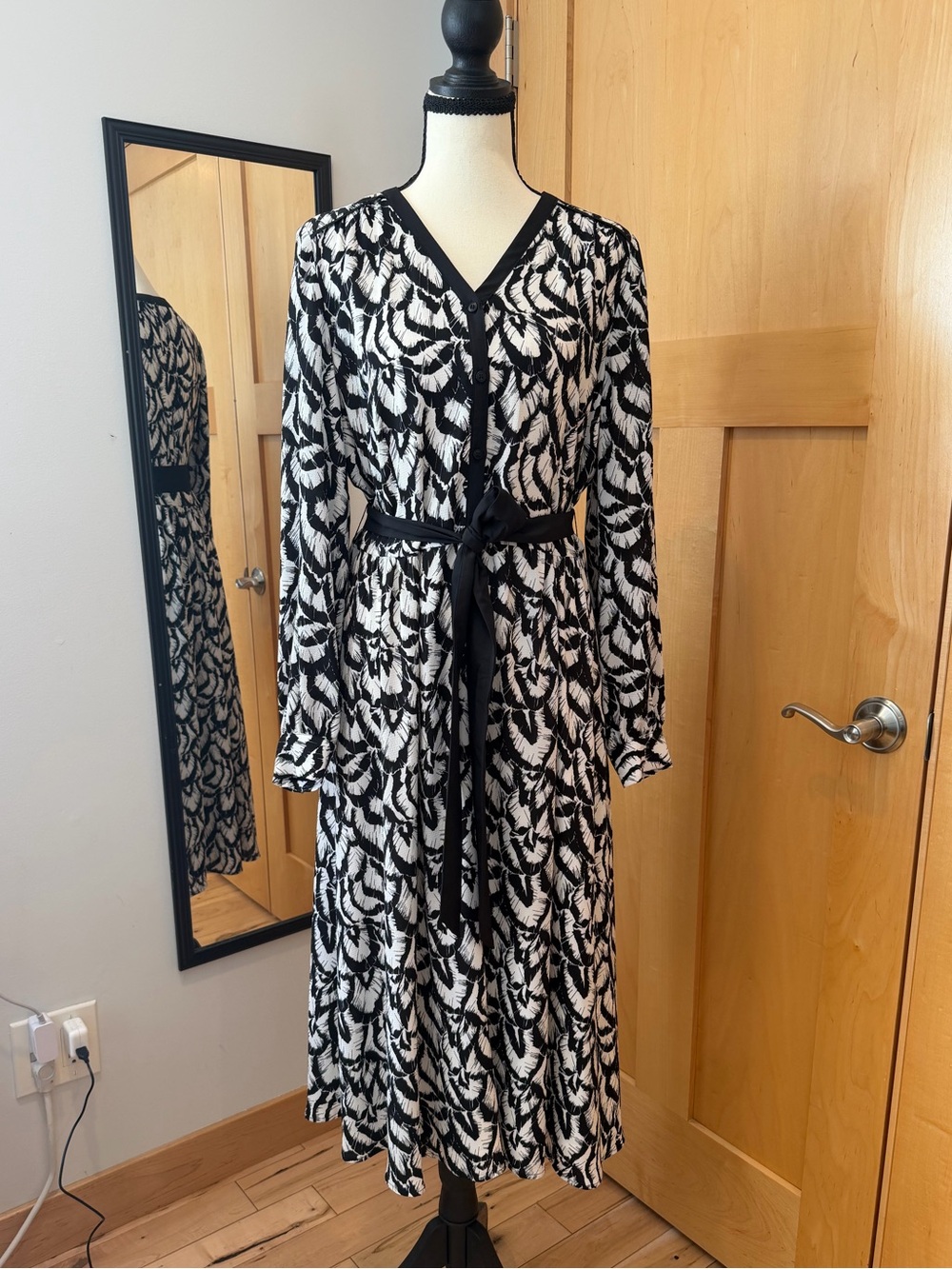 Talbots Black and Cream Long Sleeve Dress
